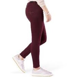DENIZEN Levi Burgundy Jeggings